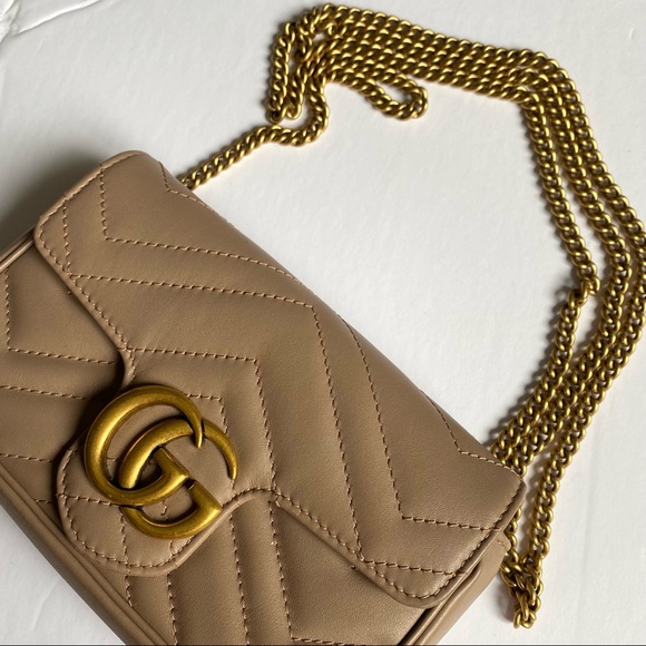 * 𝑺𝑶𝑳𝑫 * AUTHENTIC GUCCI GG Marmont matelassé leather super mini bag - Picture 6 of 13